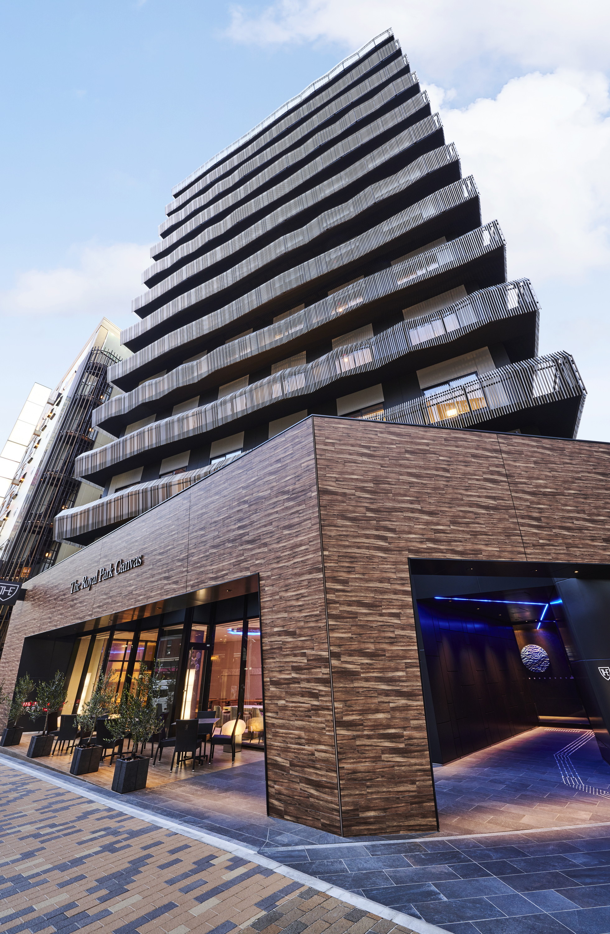 Hotel appearance inspired by a sailing ship