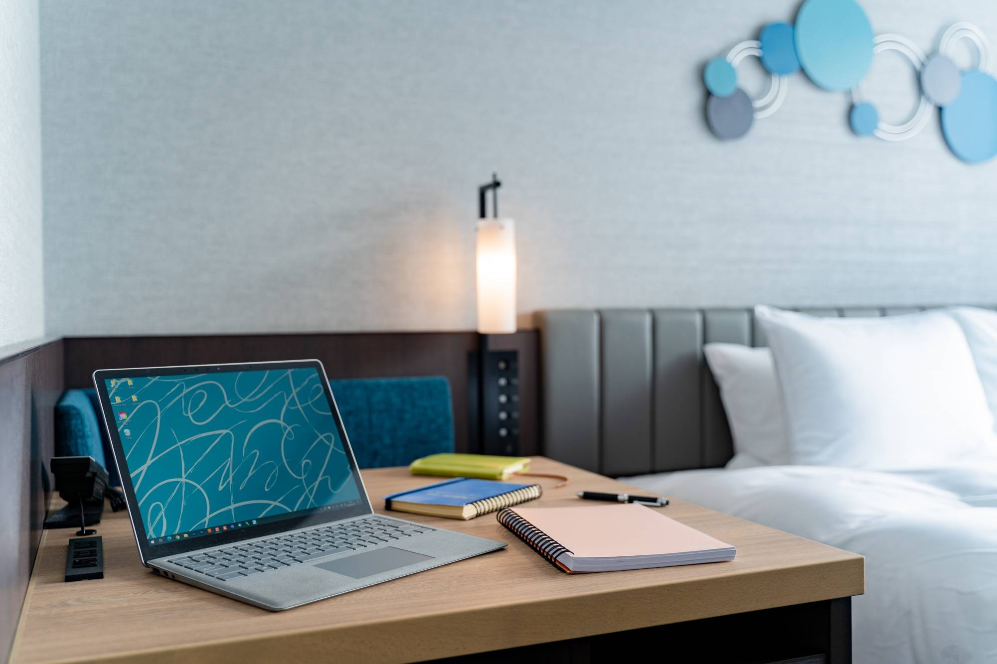 Comfort double (18.6-21.1㎡) desk