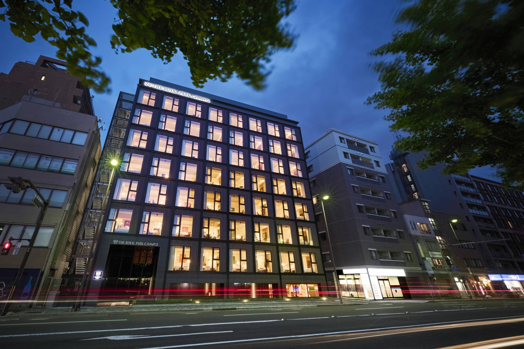 ホテル外観（二条駅側）