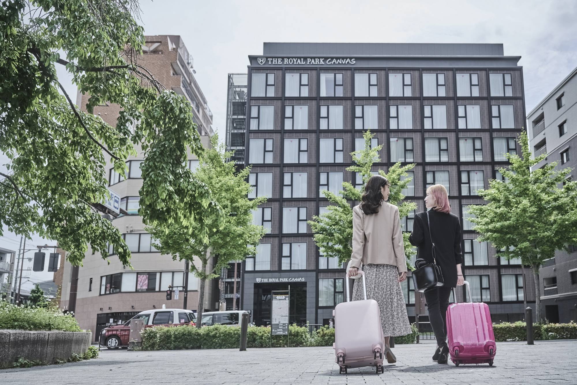 ホテル外観（二条駅側）