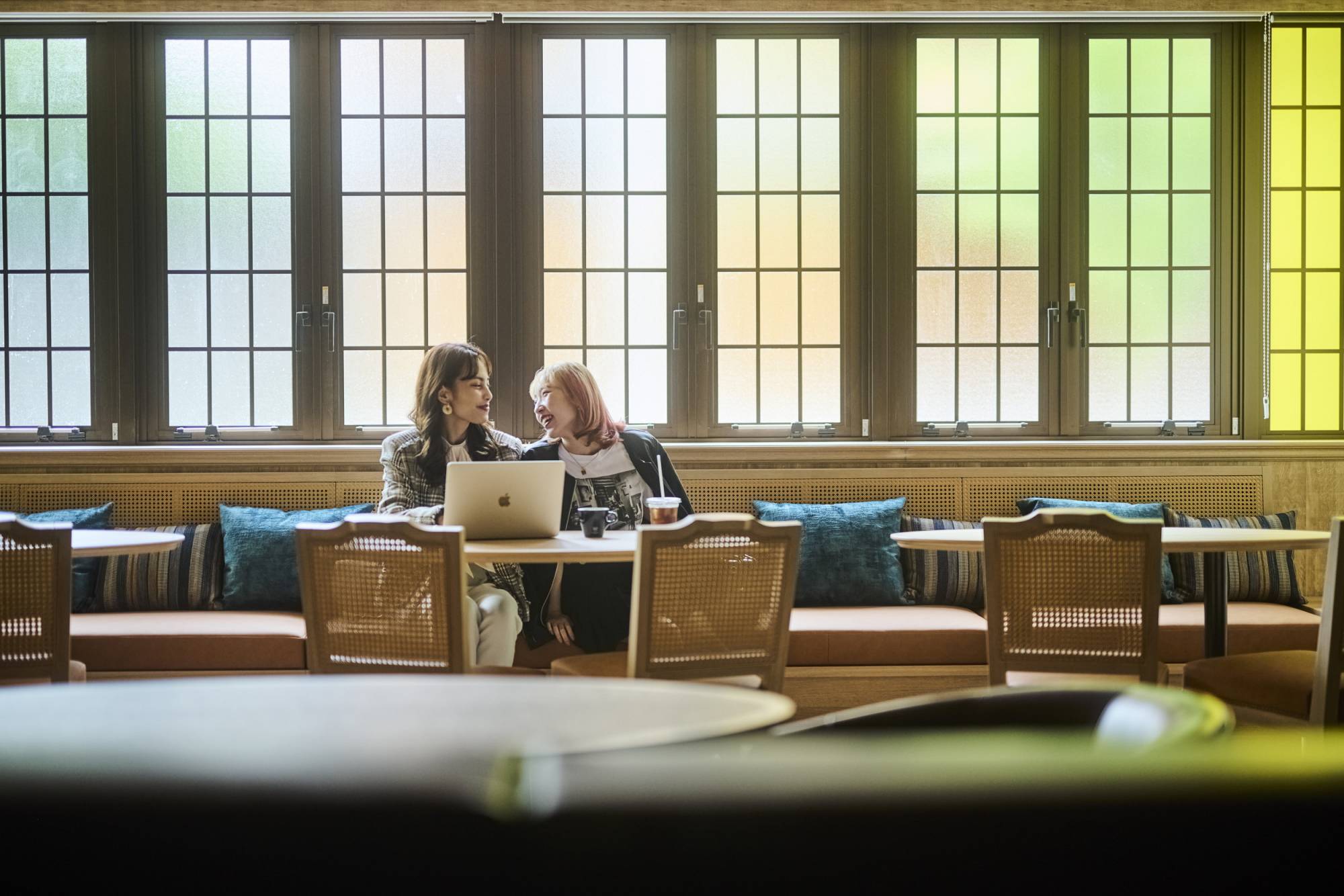 キャンバスラウンジで、どこかレトロな雰囲気を持つエリア。