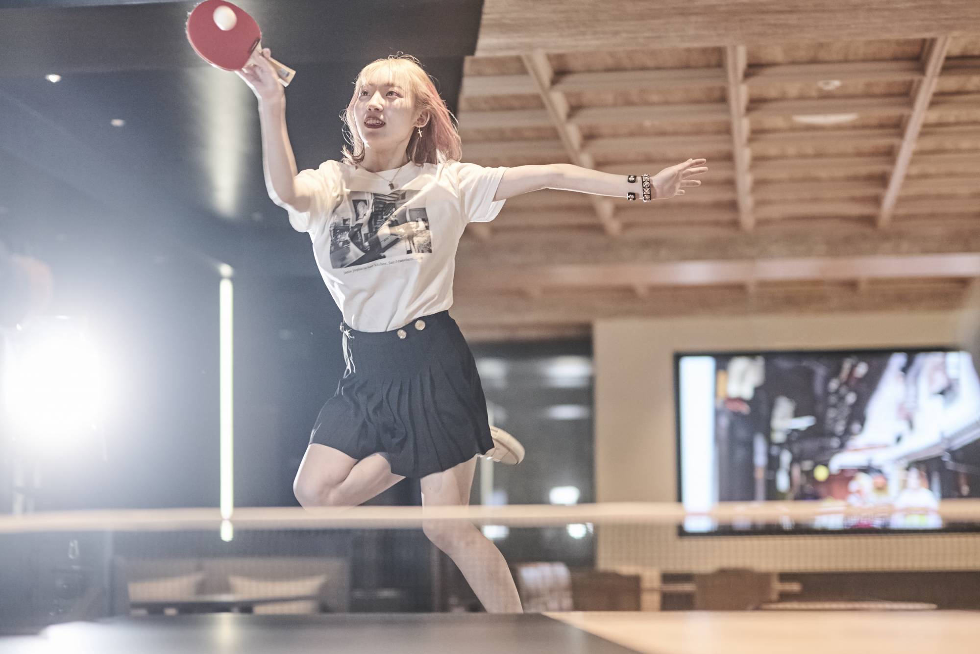 キャンバスラウンジで卓球