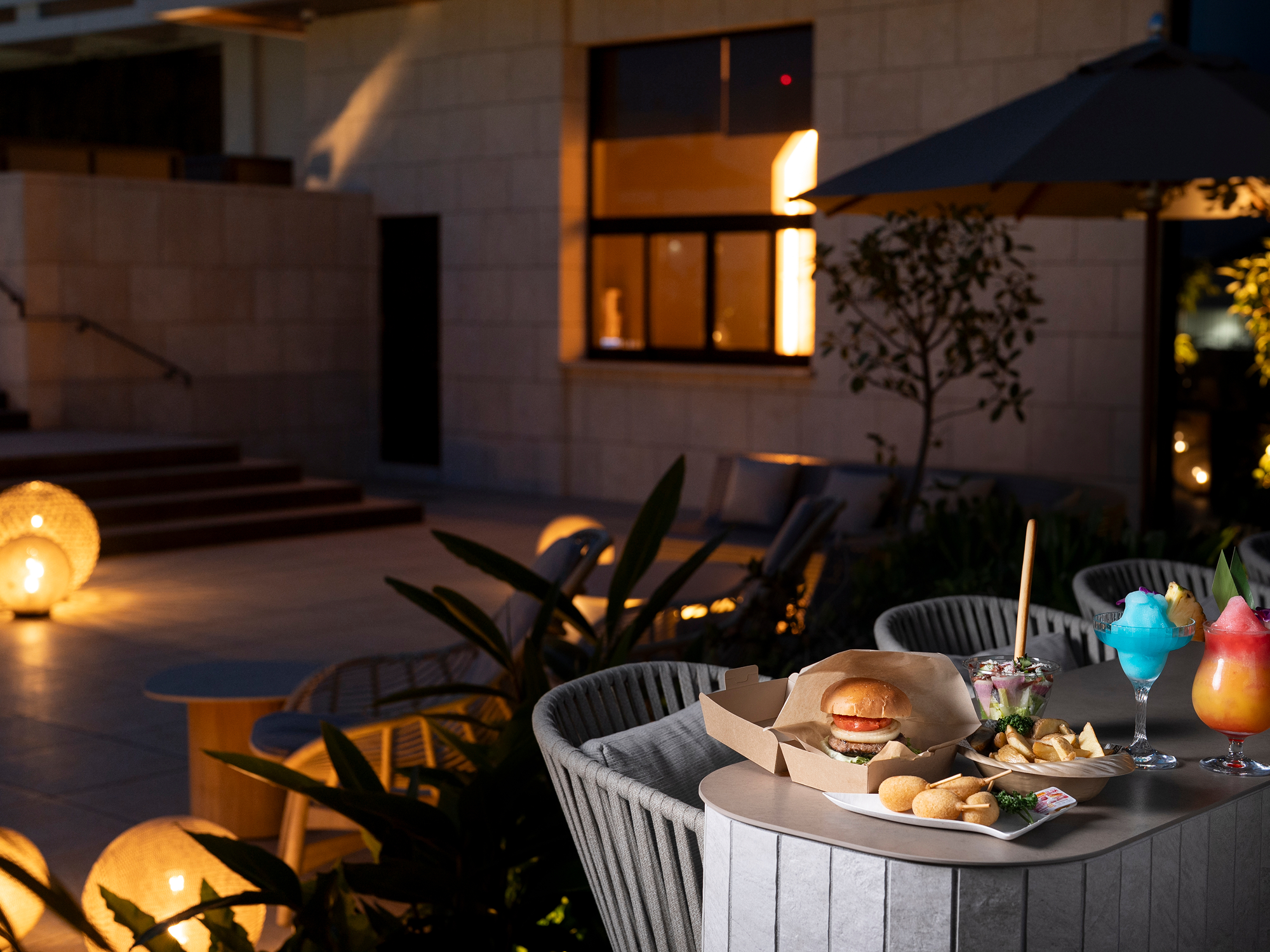 Poolside Bar