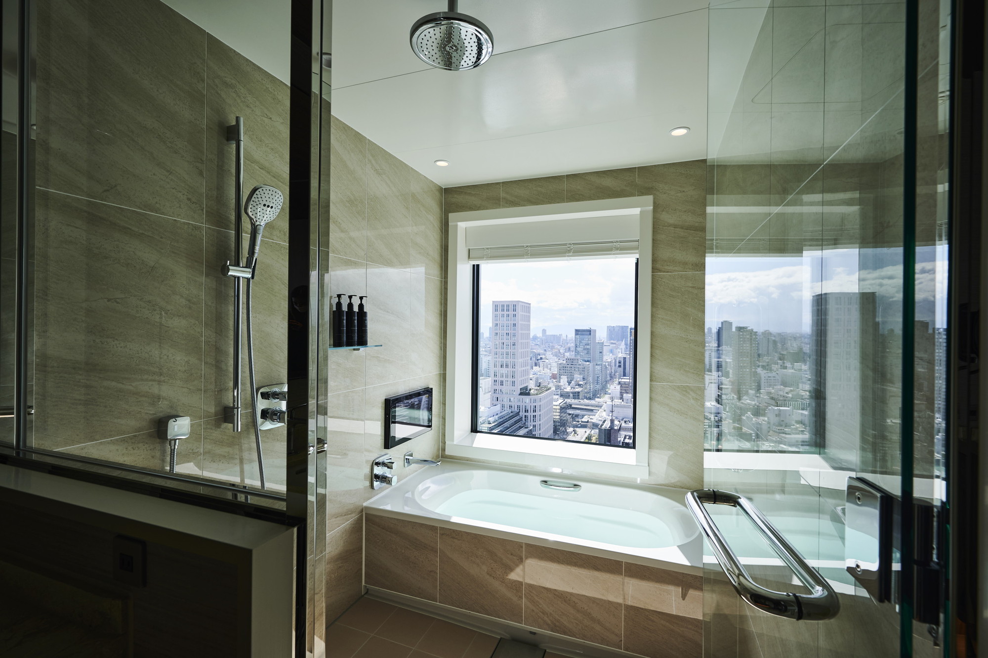 コーナーデラックスのビューバス