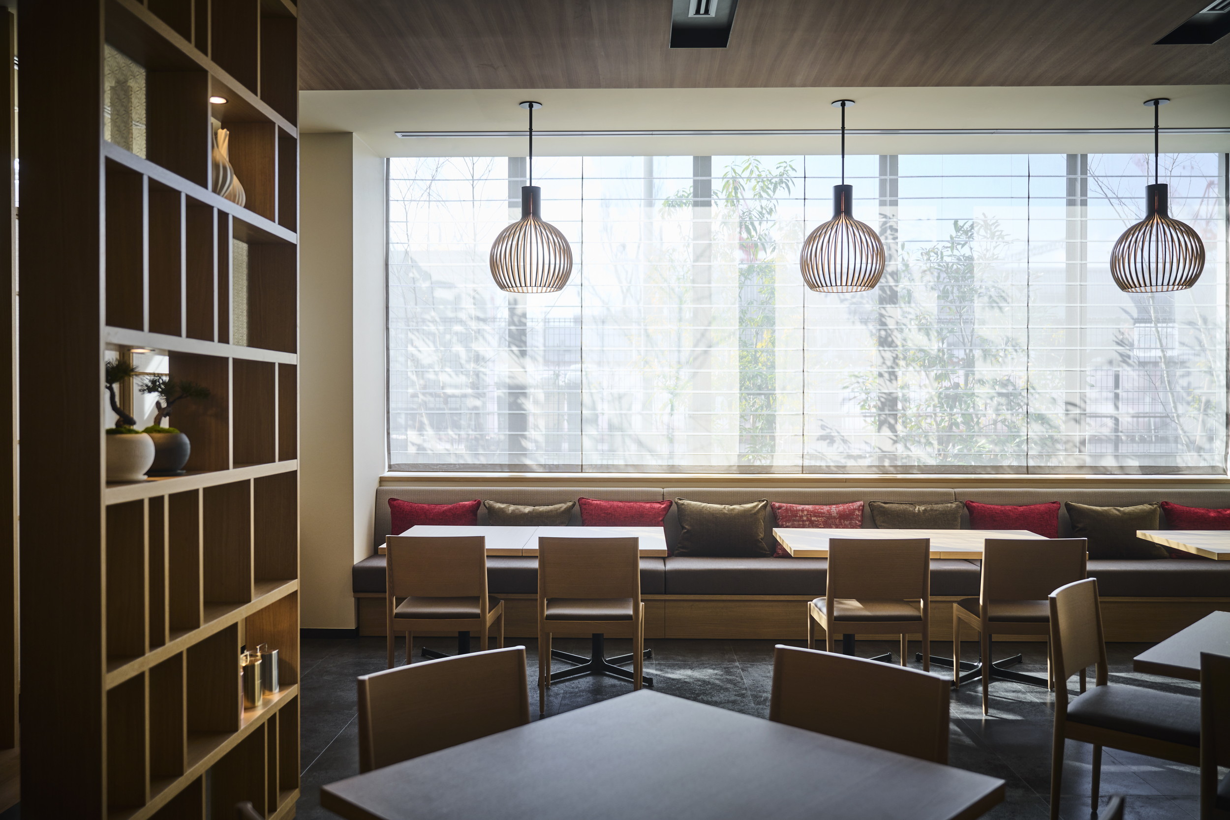 レストラン「梅ごろも」